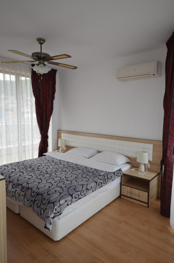 Millennium Apart Complex Aparthotel Sveti Vlas Bagian luar foto