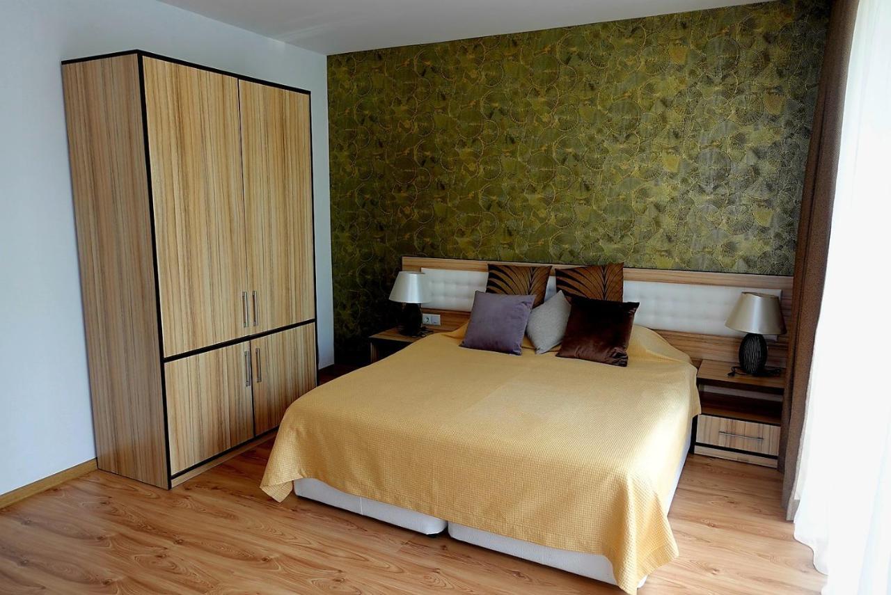 Millennium Apart Complex Aparthotel Sveti Vlas Bagian luar foto