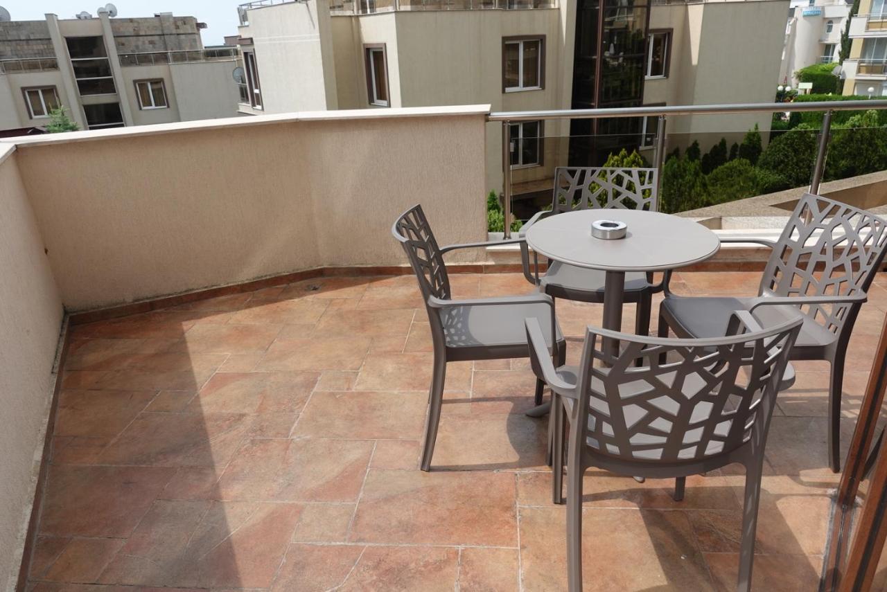 Millennium Apart Complex Aparthotel Sveti Vlas Bagian luar foto