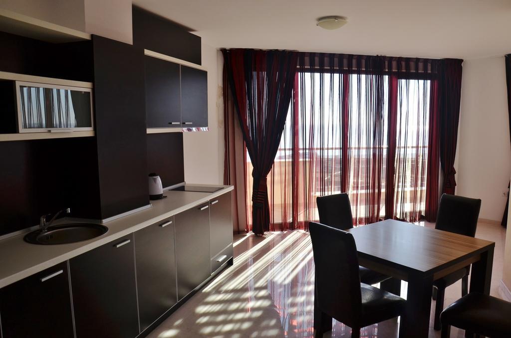 Millennium Apart Complex Aparthotel Sveti Vlas Bagian luar foto