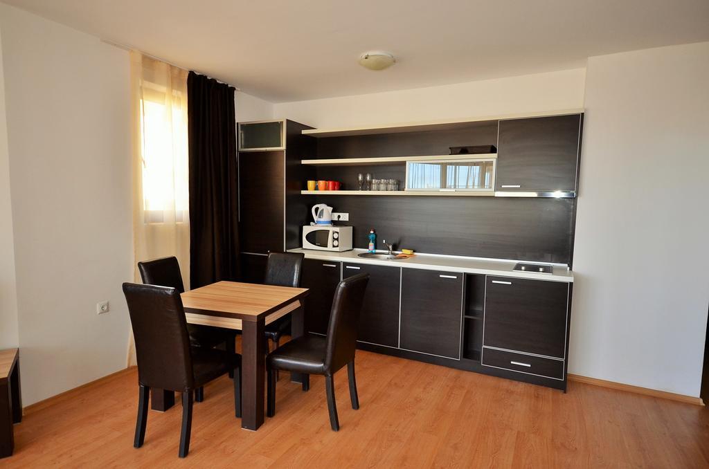 Millennium Apart Complex Aparthotel Sveti Vlas Bagian luar foto
